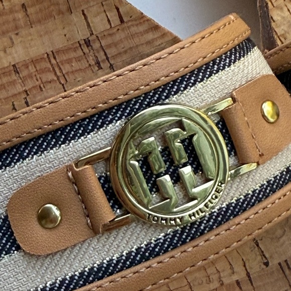 Tommy Hilfiger Women’s Hottie Cork Logo Gold Hardware Open Toe Wedges Size 8M - Picture 4 of 8